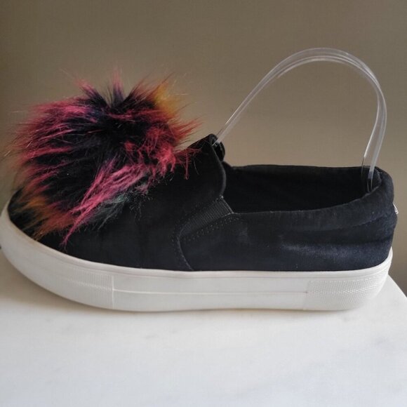 Steve Madden Great Women's Faux Fur Pom Slip On Sneaker Black - US 6M - Picture 3 of 8